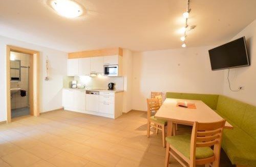 Mathon House | Apart Muntane
