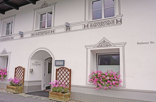 Mathon Apartment | Cosy apartment for 2 people with WIFI, TV, pets allowed and panoramic view