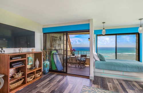 Princeville Condo | Gorgeous, Newly Remodelled Ocean Front Retreat-Sea Lodge II G6