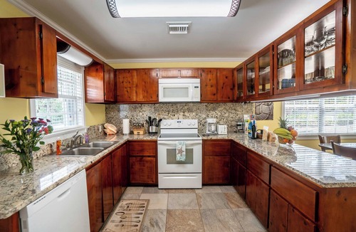 Breakers Cottage | Sea Beauty: ADA-Friendly Cottage w/New Pool, Private Beach Lot, & Free Kayak
