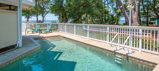1538 - Gift Of The Sound - Soundfront Oasis w/Pool, Hot Tub & Sunset Views in Corolla