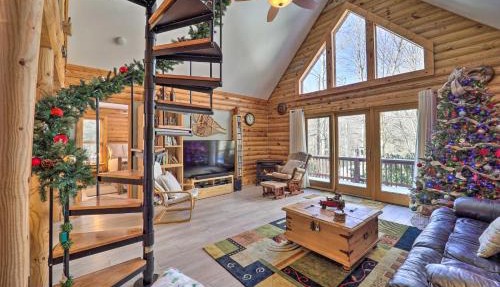 2 Decks & Fire Pit: Scenic Beech Mountain Retreat! in Beech Mountain