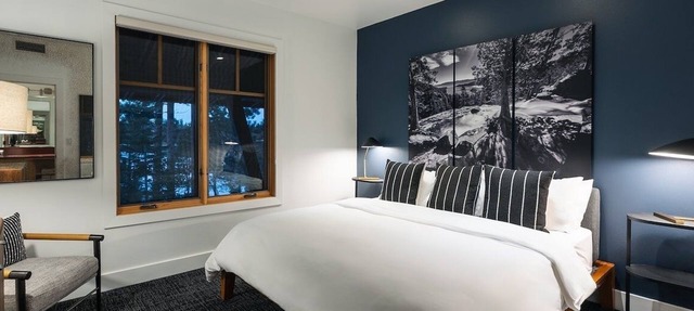 Alpine Adventure Awaits: 2 Comfy Rooms Near Lake Tahoe - Pets Welcome! in Truckee