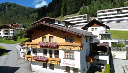 Apart Granada inklusive Silvretta Card Premium in Ischgl