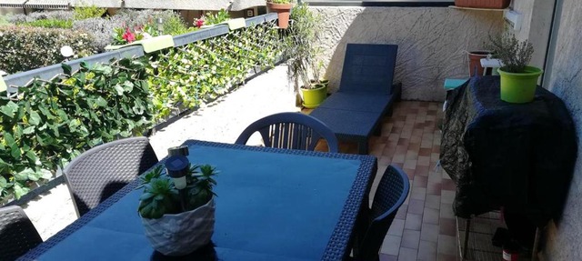 Appartement de 2 chambres avec terrasse amenagee et wifi a Saint Raphael a 3 km de la plage in Saint-Raphaël