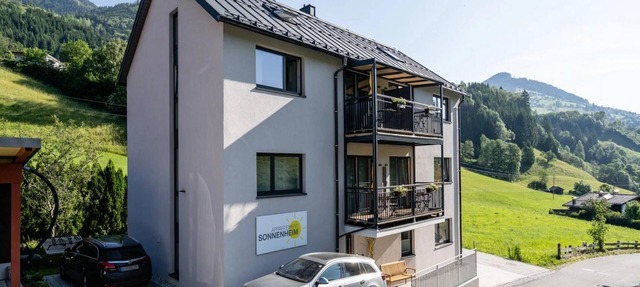 Holiday home near Kaprun with great views in Bruck an der Großglocknerstrasse