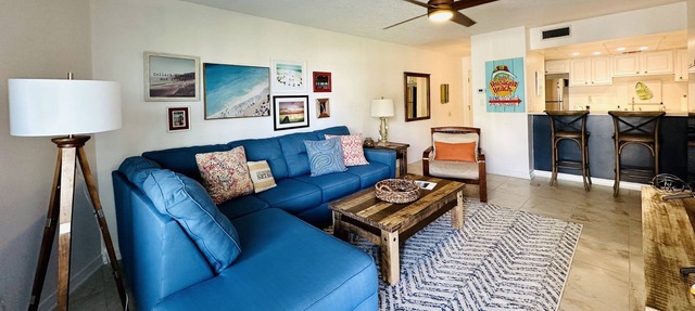 Awesome Waterfront Condo on Pensacola Beach - Walking Distance to Boardwalk in Pensacola Beach
