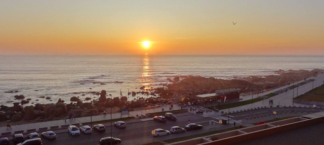 Beachfront apartment with 3 bedrooms. Fabulous view over the sea. in Vila Nova de Gaia