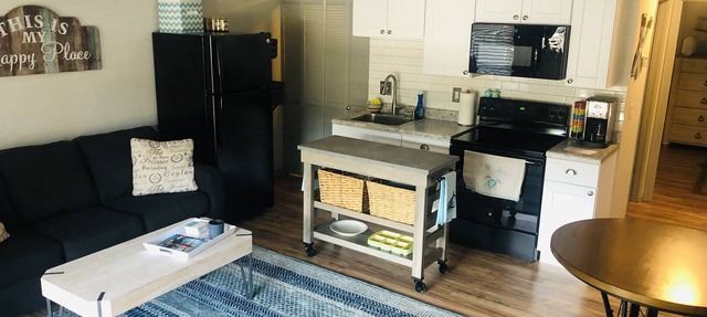 Beautifully Remodeled Waterfront Condo! in Lake Ozark