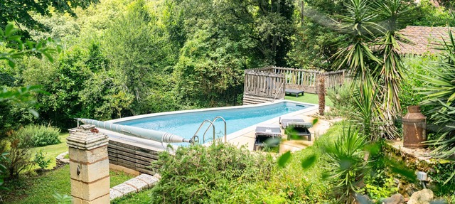 Charm & Tranquility in the heart of Périgord Noir with private heated pool in Le Bugue