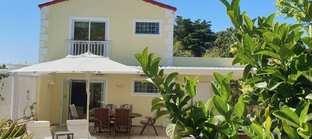 Charming fully fitted double storey Cottage near Constantia Village in Cape Town
