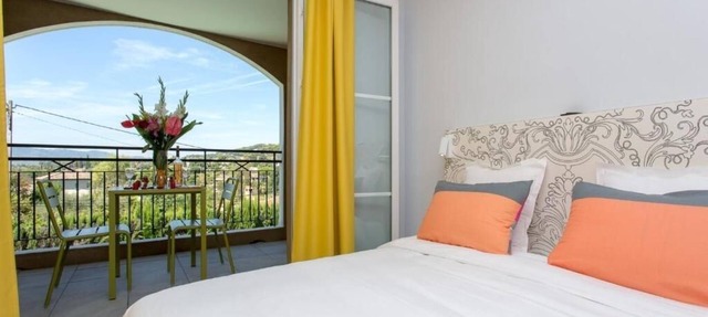 Charming Studio with Outdoor Dining Space | Cycle 1.7 Miles to Premier Golf Club in Mougins