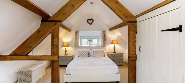Cornerstone Cottage - a cotswold cottage that sleeps 2 guests in 1 bedroom in Chipping Campden