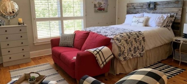 Cozy Carriage House Apartment on Horse Farm in Ellijay