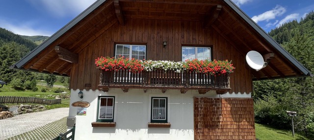 Deceleration in the Riesneralm apartment right on the ski slopes in Donnersbachwald