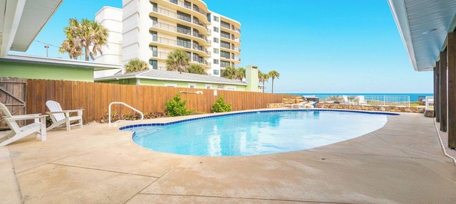 Direct, Oceanfront Pool Home-Margarita Manor in Ormond Beach