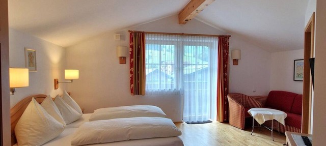 "Familienglück" Apartment, 3 Comfort Rooms + Kitchen-Living Room - Almerde in Alm