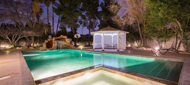 Family Fun, Pickleball, Pool/Spa, Water slide in Las Vegas