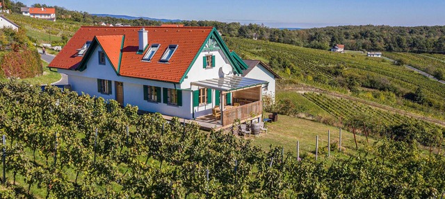 Gorgeous home in Eisenberg with kitchen in Eisenberg