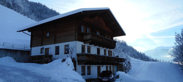 Hillside location with a fantastic panoramic view of Matrei and the mountains, very quiet! in Matrei in Osttirol