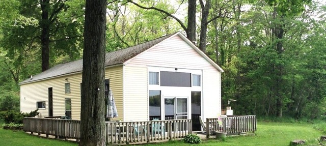 Historic Ice House Cottage in Pullman
