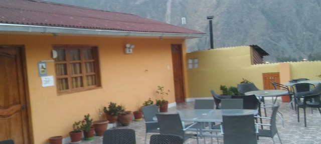 Hotel with view to the Mountains in Ollantaytambo