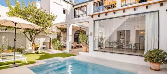 HOUSE-REFORMED PALACE WITH CHARM in SANLUCAR DE BARRAMEDA in Sanlucar de Barrameda