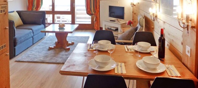 Le Bristol A54 by Interhome in Villars