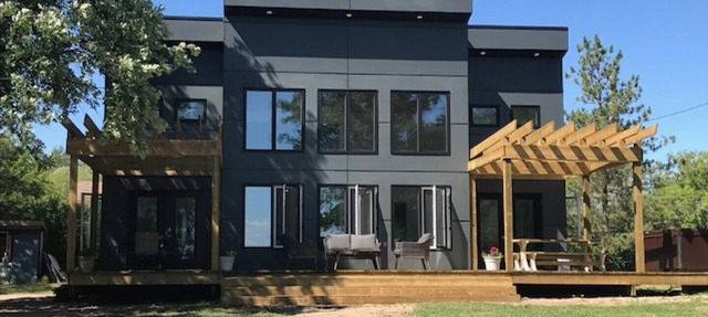 Luxurious modern lakefront cottage in Grand Beach Manitoba in Grand Marais
