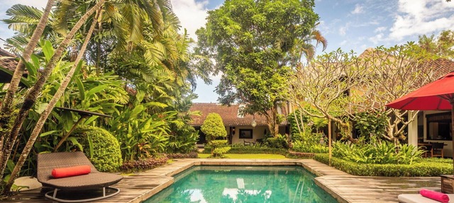 Luxury 4-BR Oasis with Private Pool & Tropical Garden in Seminyak in Bali