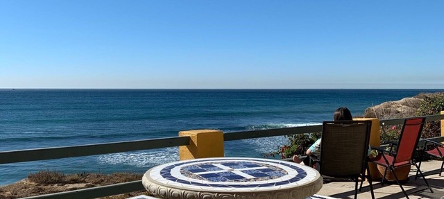 Oceanfront Casa De Las Olas - walk to "Lobster Village" of Puerto Nuevo in Tijuana