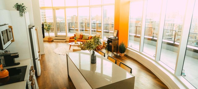 *Penthouse* - Luxe Stay with Views - Free Parking in Halifax