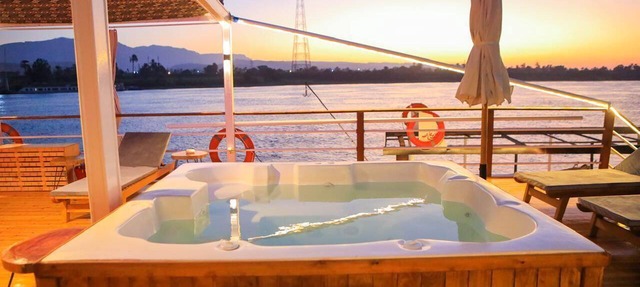 Prime Solar Eclipse Viewing: Luxury Nile Dahabiya Boat in Luxor