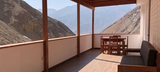 Private 1 bedroom and 1 bathroom apartment with private entrance and private terrace and free Wi-Fi in Calango