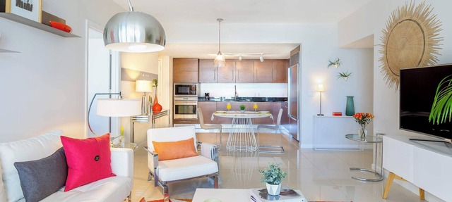 Riverwalk Chic Suite | Brickell's High Walk Score in Miami