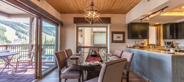 Ski In/Ski Out Comfy Condo At Big Sky Resort! Mountain Views! in Big Sky