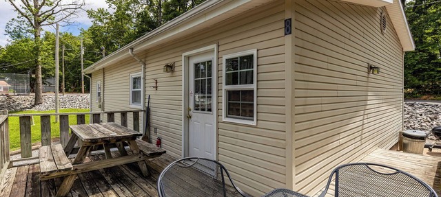 Spacious Cabin on Kentucky Lake in Benton