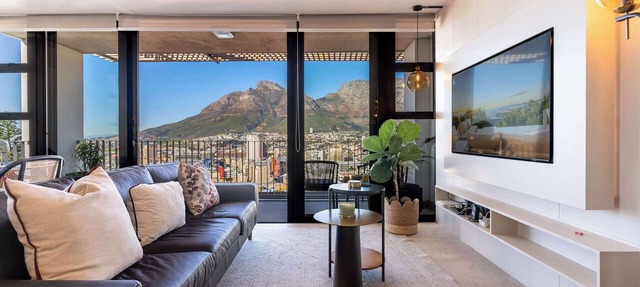 Stunning Views, Duplex, Bo-Kaap - Aerie Penthouse in Cape Town