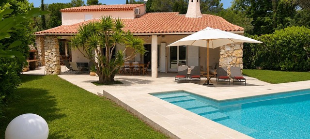 Superb sunny villa, 4 bedrooms, swimming pool, in absolute peace and quiet in Roquefort-les-Pins