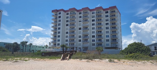Updated Oceanfront Condo! Come and Relax by the Sea! in Ormond Beach