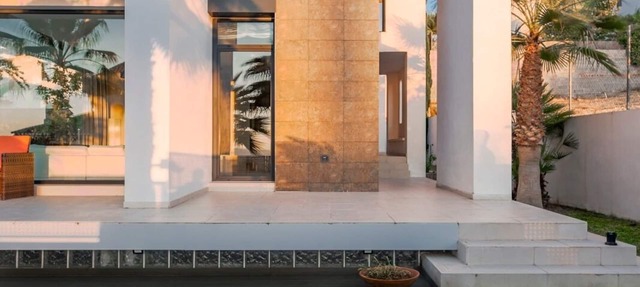 Villa in La Zubia