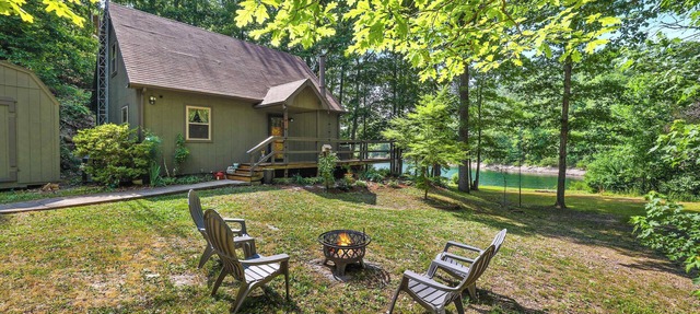 Waterfront Beaver Lake Cabin Retreat in Rogers