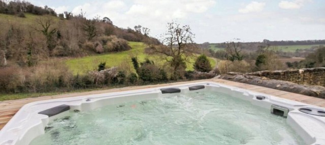 Week Farm Manor: Exceptional Manor House Stay for Families & Friends in Bath