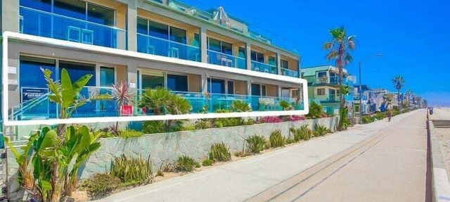 WOW! 5 Ocean Front Townhomes * Entire 1st Level in San Diego