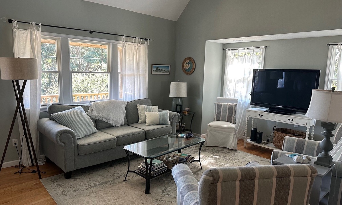 Nags Head House | Traditional Nags Head Cottage in the Heart of Nags Head