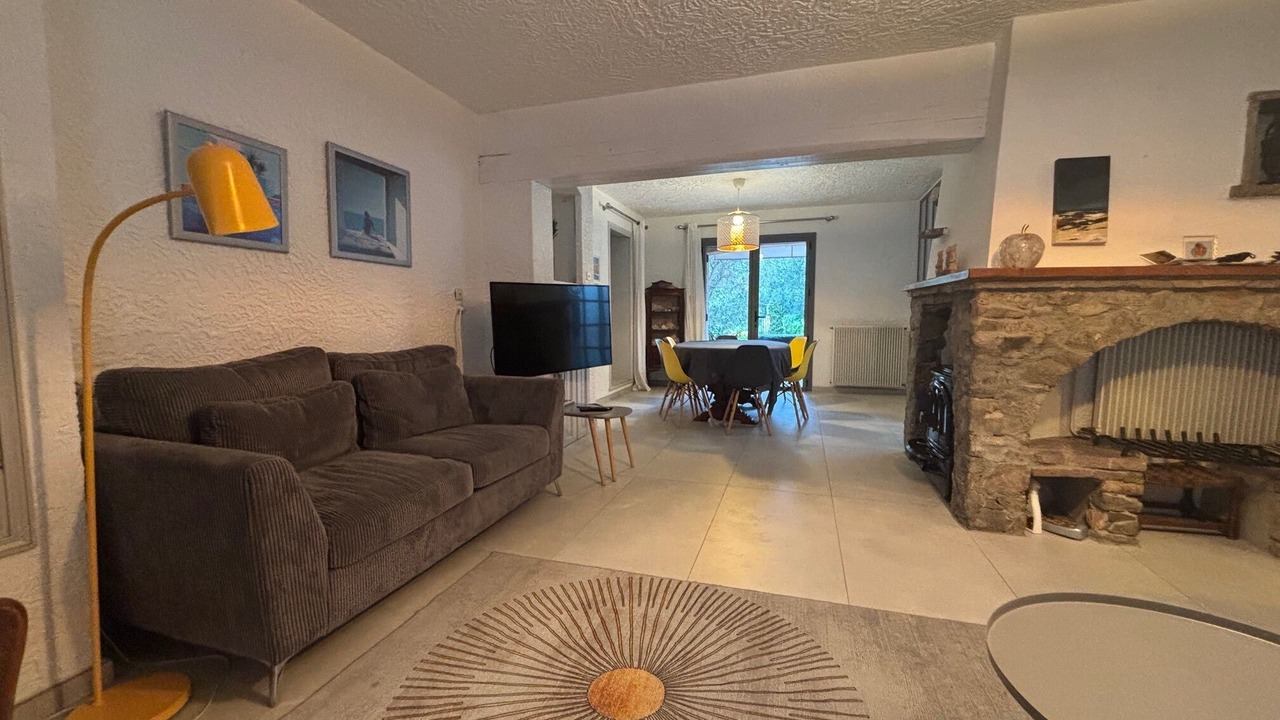 Photo of Livingroom in Saint-Paul-en-Foret