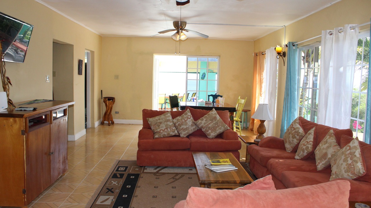 Photo of Livingroom in Tryall