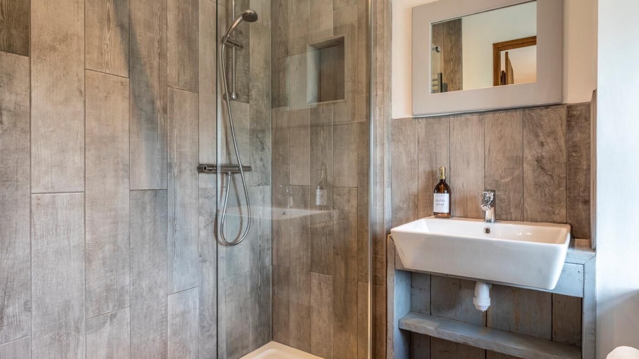 Photo of Bathroom in Widemouth Bay