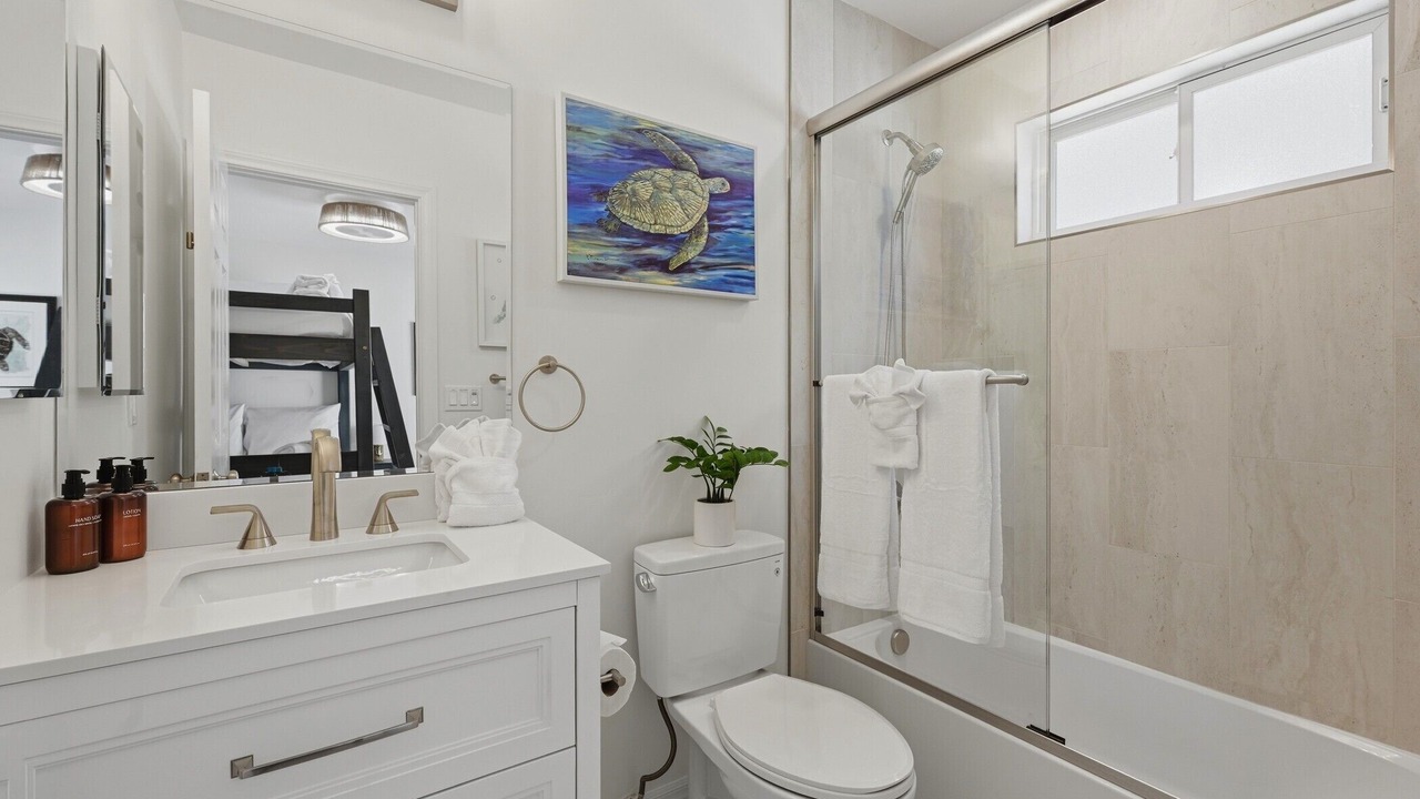 Photo of Bathroom in South Mission Beach