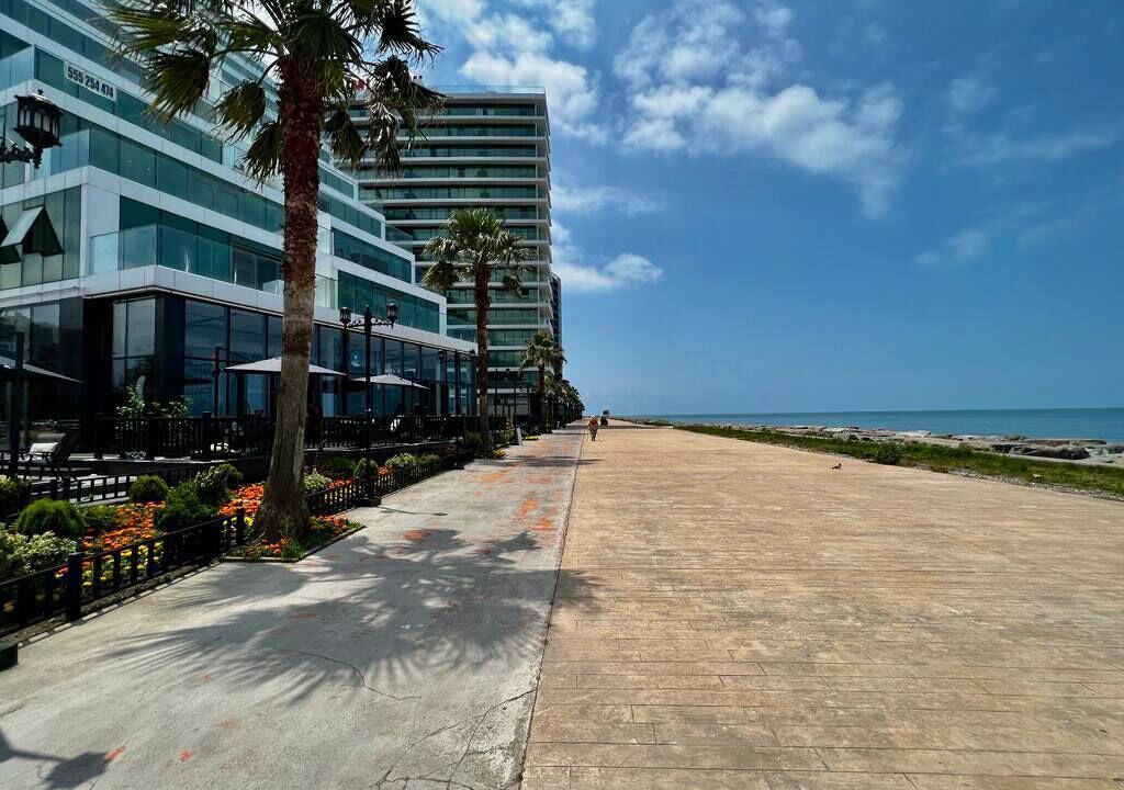 Photo of Others in New Boulevard